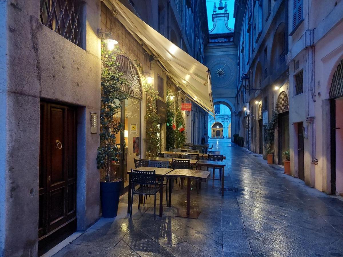 Fiordiluna, Nel Cuore Di Brescia Hotel Exterior photo